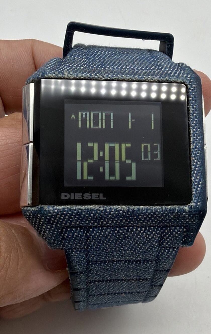 DIESEL DZ1713 Watch Denim Color Silicone Strap Good Condition New Battery